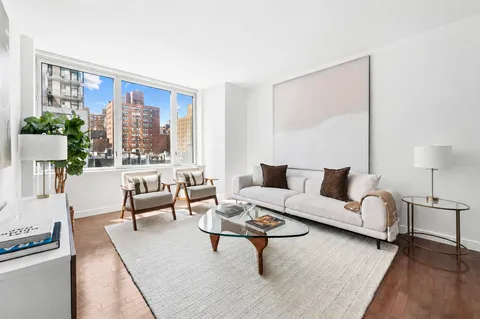 $1,575,000 | 225 East 34th Street, Unit 7C | Murray Hill