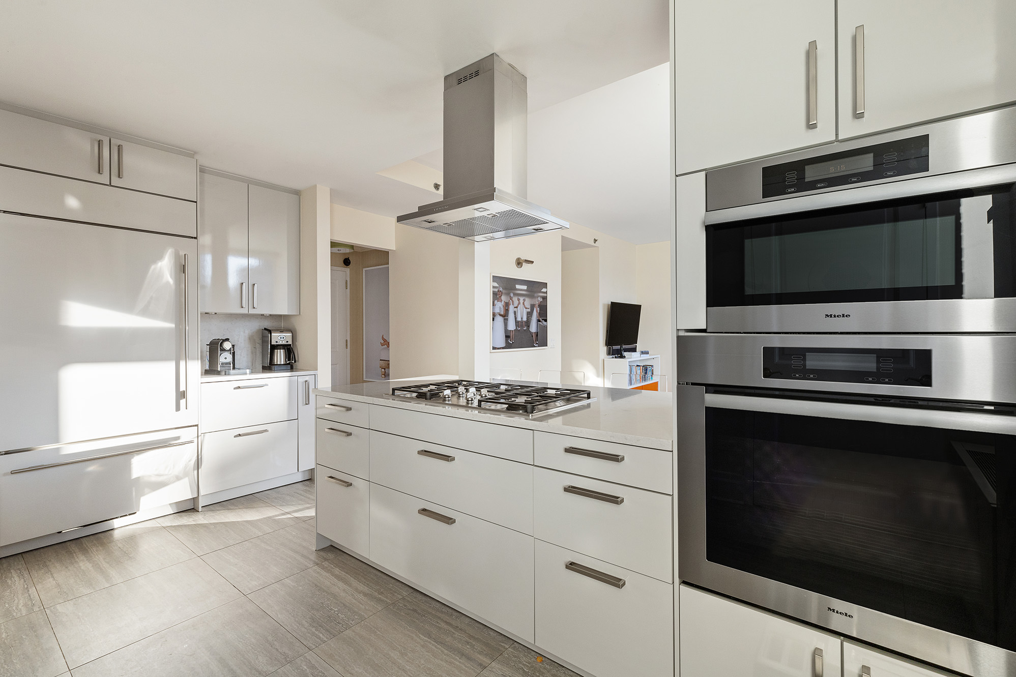 300 East 77th Street, Unit 8BC Manhattan, NY 10075 - Photo 6 of 17