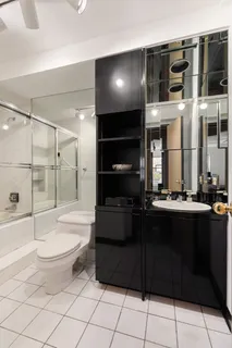 $620,000 | 515 East 85th Street, Unit 6D | Upper East Side