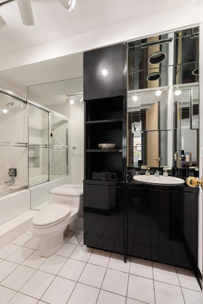 $620,000 | 515 East 85th Street, Unit 6D | Upper East Side