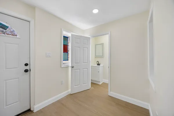 $260,000 | 1051 Springfield Road, Darby, PA 19023