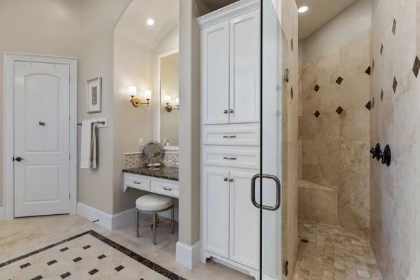 $1,795,000 | 82 Manor Lake Estates Circle, Spring, TX 77379