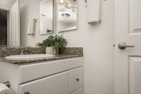 $550,000 | 838 Pine Avenue, Unit 113, Long Beach, CA 90813