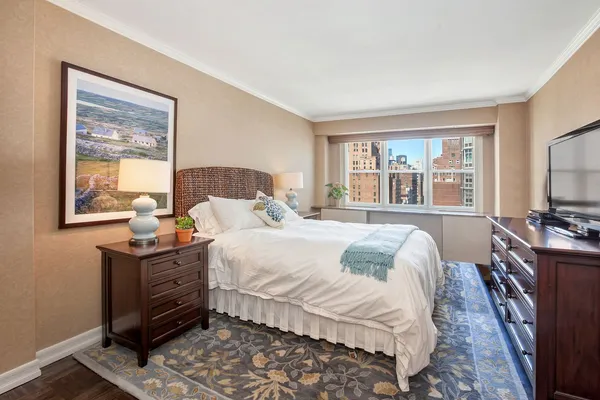 $799,000 | 205 East 63rd Street, Unit 11E | Lenox Hill