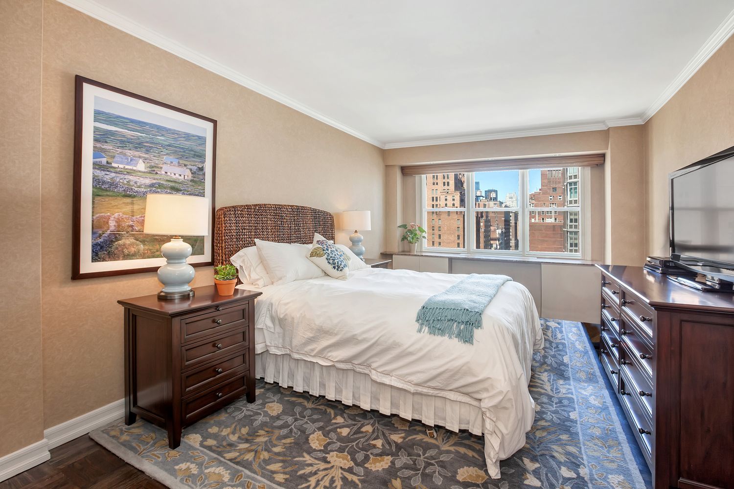 205 East 63rd Street, Unit 11E Manhattan, NY 10065 - Photo 9 of 13