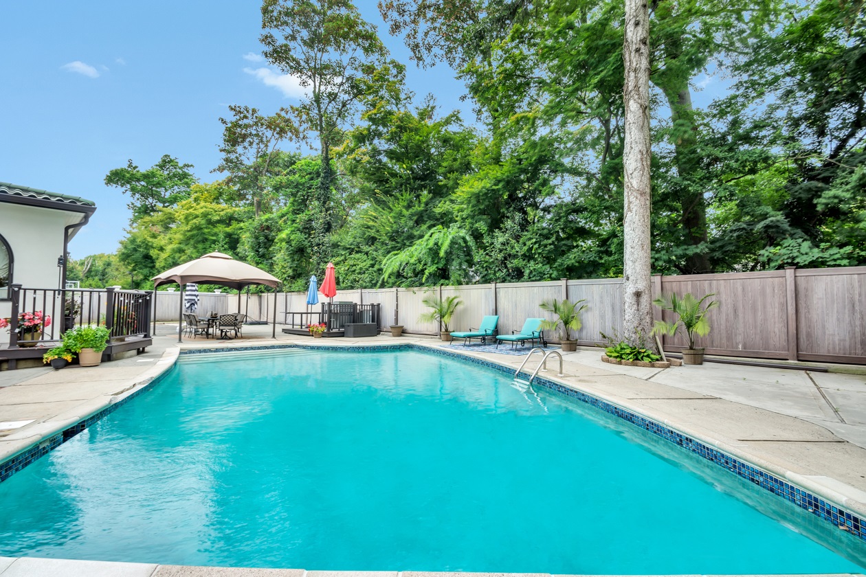 35 Grymes Hill Road Staten Island, NY 10301 - Photo 27 of 31