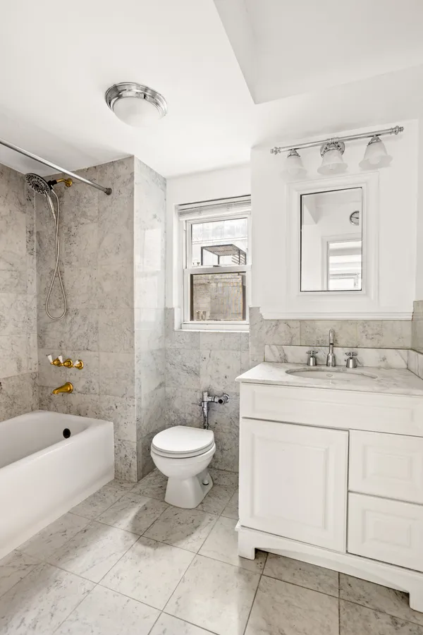 $375,000 | 155 East 49th Street, Unit 2B | Midtown East