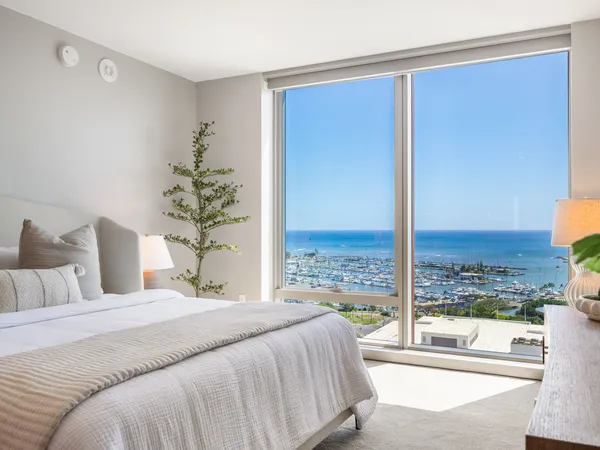 $3,495,000 | 1555 Kapiolani Boulevard, Unit 2002, Honolulu, HI 96814