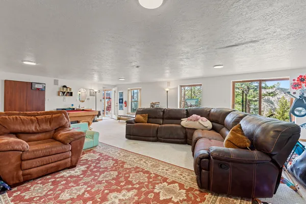 $2,100,000 | 323 Overlook Lane, Boulder, CO 80302