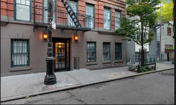 $3,950 | 104 Bedford Street, Unit 1C | West Village