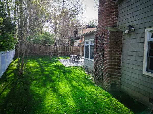 $1,025,000 | 6 Starlight Court, Potomac, MD 20854