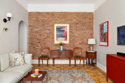 $795,000 | 670 President Street, Unit 1C | Park Slope