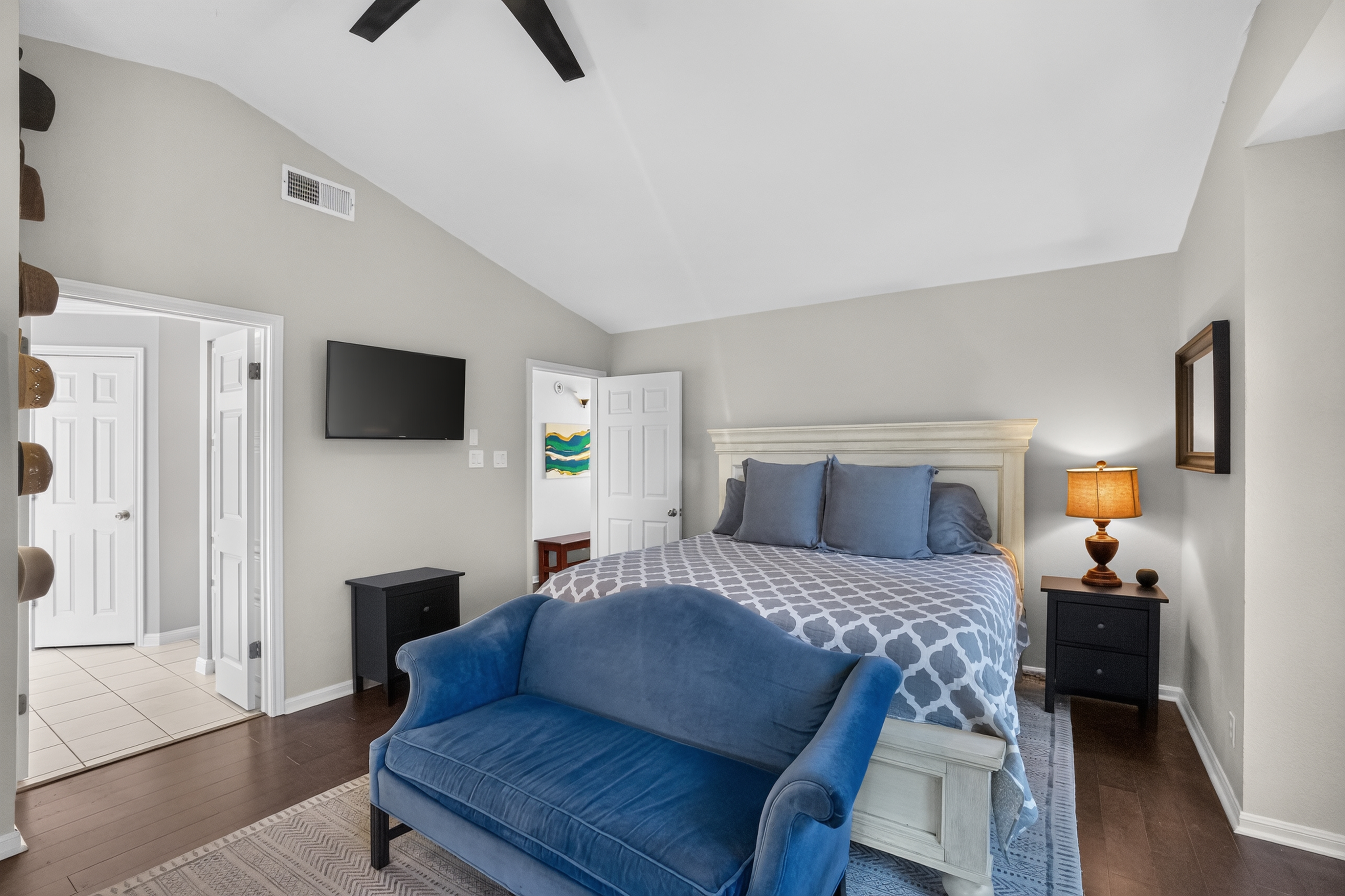 1911 Stoneridge Road Austin, TX 78746 - Photo 14 of 26 Gallery Image 14
