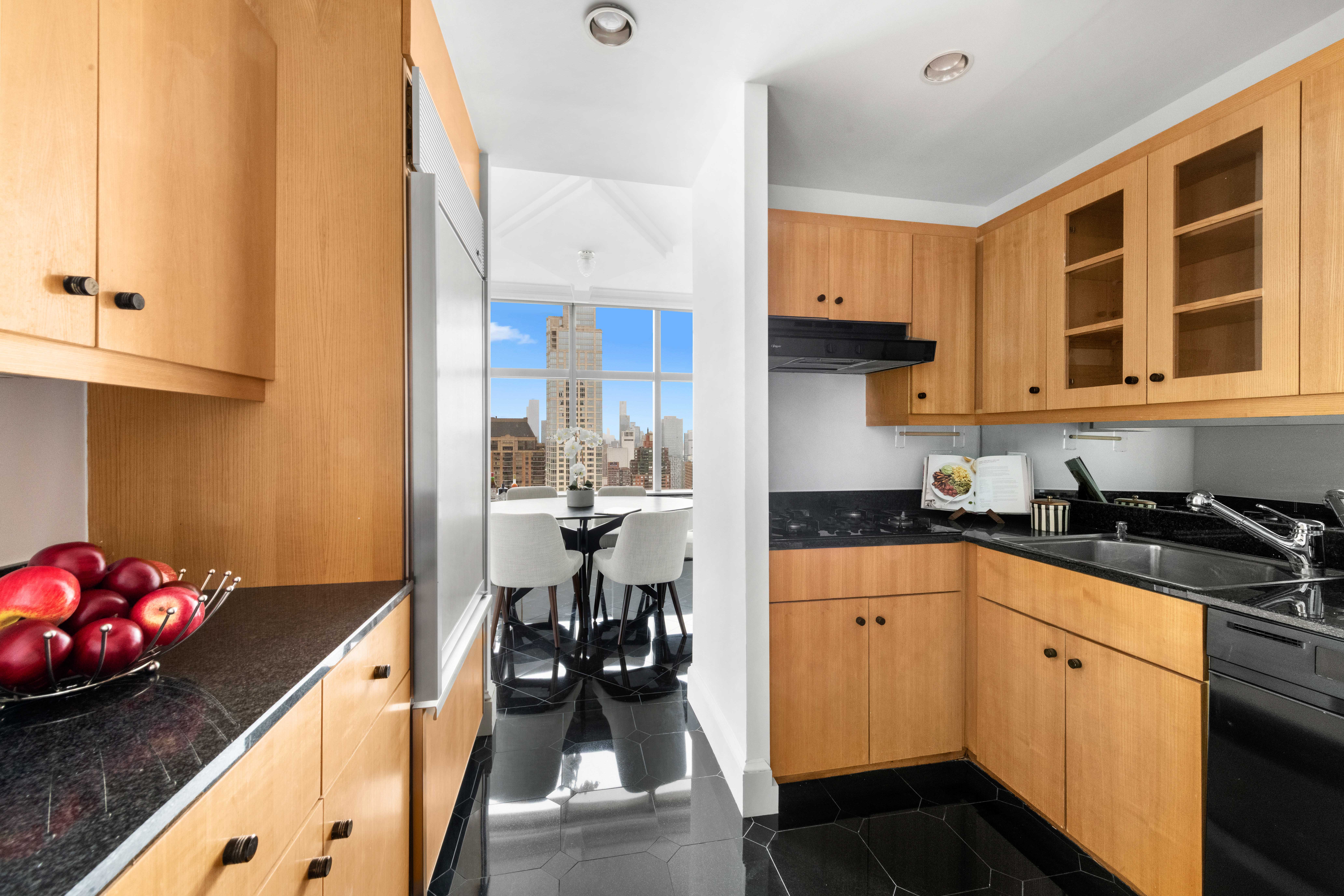 160 West 66th Street, Unit 41E Manhattan, NY 10023 - Photo 5 of 18