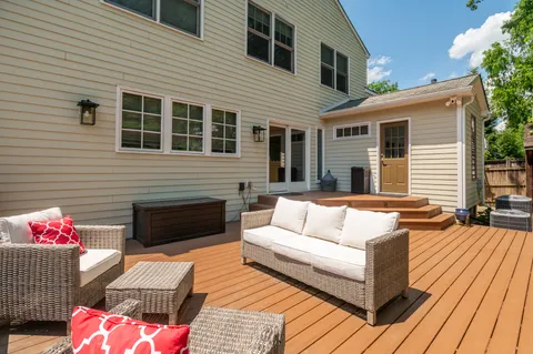 $2,100,000 | 4845 Little Falls Road, Arlington, VA 22207
