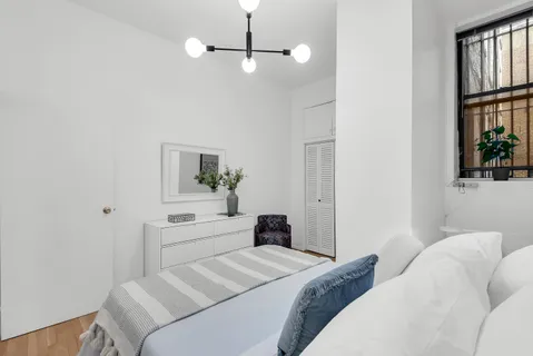 $949,000 | 420 6th Avenue, Unit 11 | Park Slope