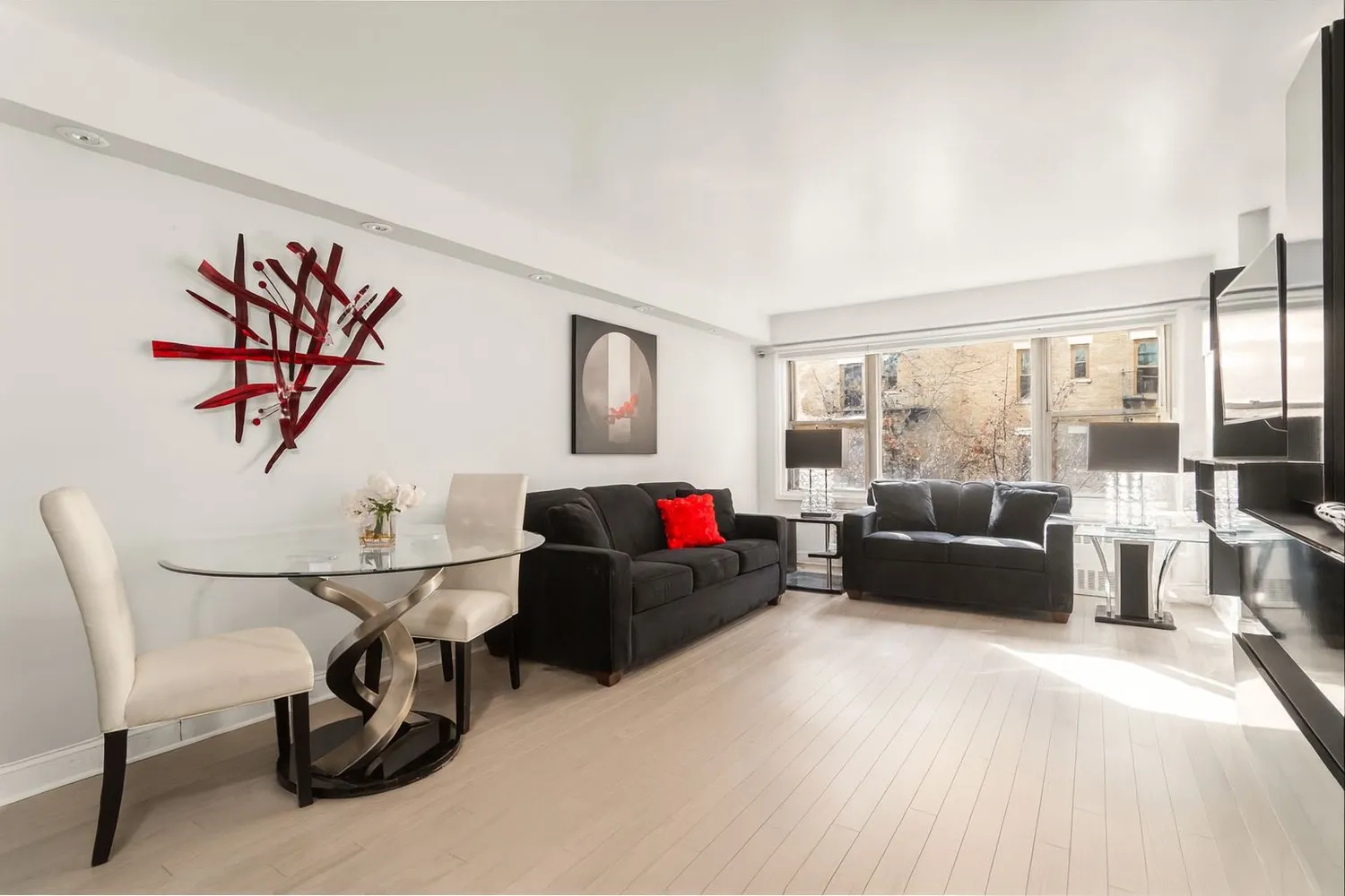 $625,000 | 435 East 65th Street, Unit 4E | Lenox Hill
