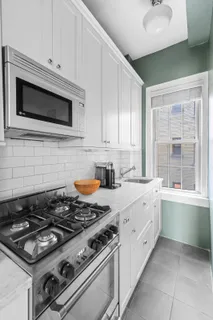 $795,000 | 155 Henry Street, Unit 4A | Brooklyn Heights