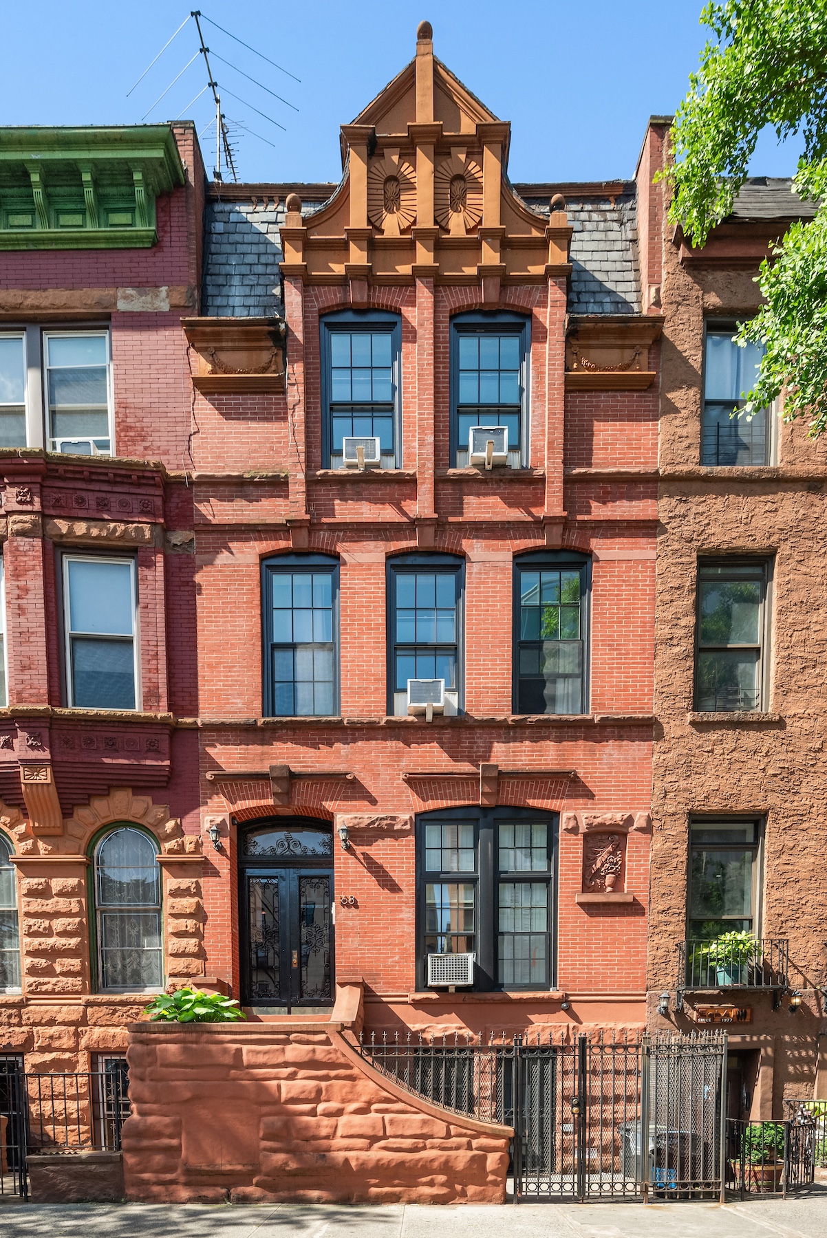 168 West 130th Street Manhattan, NY 10027 - Photo 2 of 29