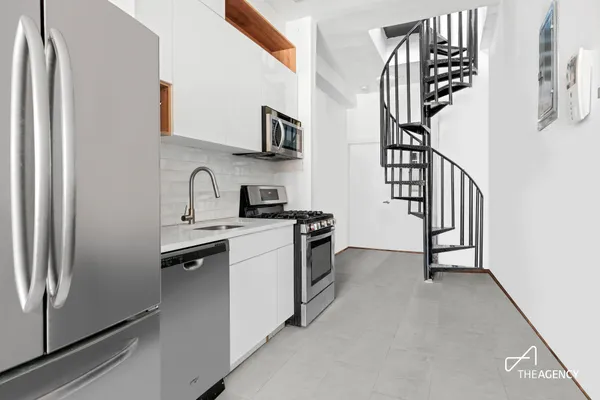 $4,195 | 221 Troutman Street, Unit 4L | Bushwick