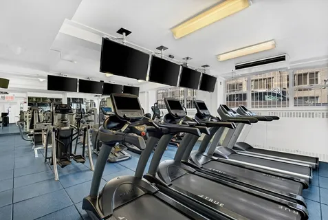 $675,000 | 25 Sutton Place South, Unit 4I | Sutton Place