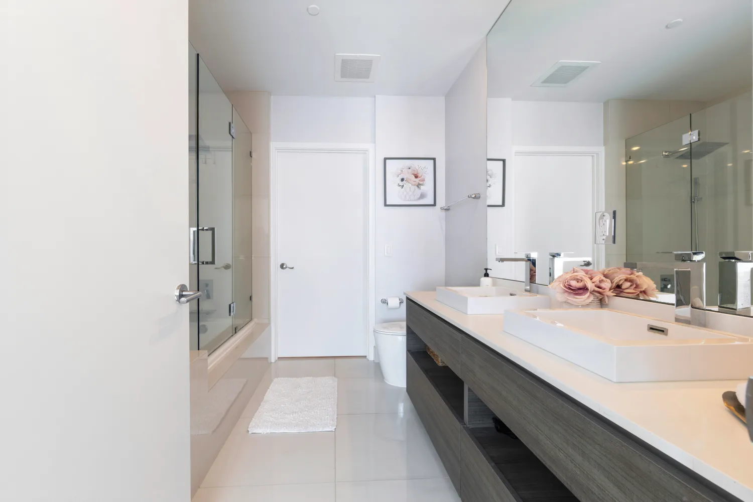 $880,000 | 1100 South Miami Avenue, Unit 4203, Miami, FL 33130