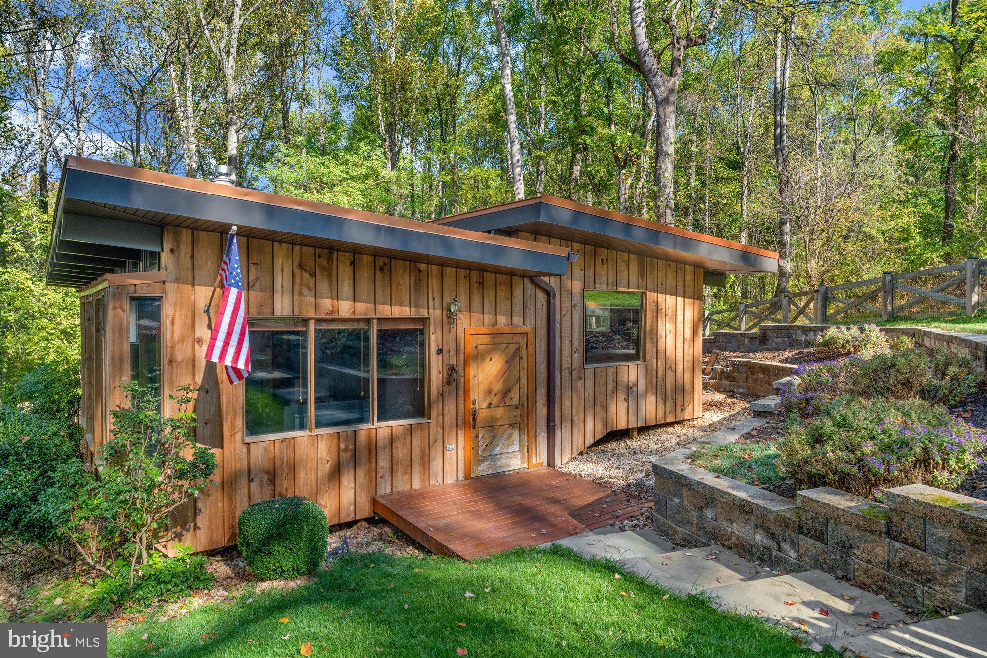 7221 Clifton Road Clifton, VA 20124 - Photo 4 of 47