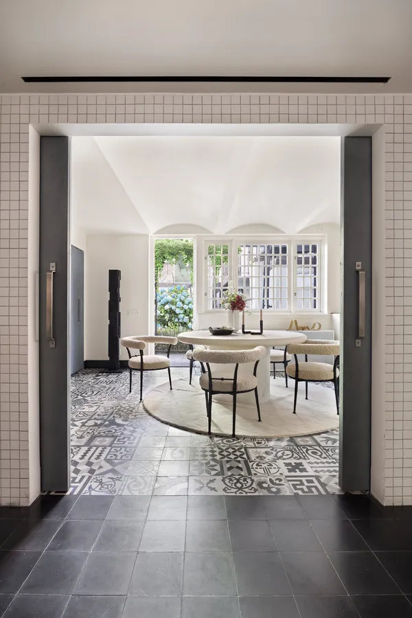 $9,800,000 | 15 East 70th Street, Unit PHB | Lenox Hill