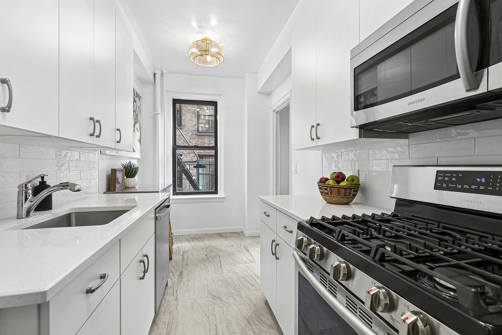 321 West 90th Street, Unit 3E Manhattan, NY 10024 - Photo 4 of 11