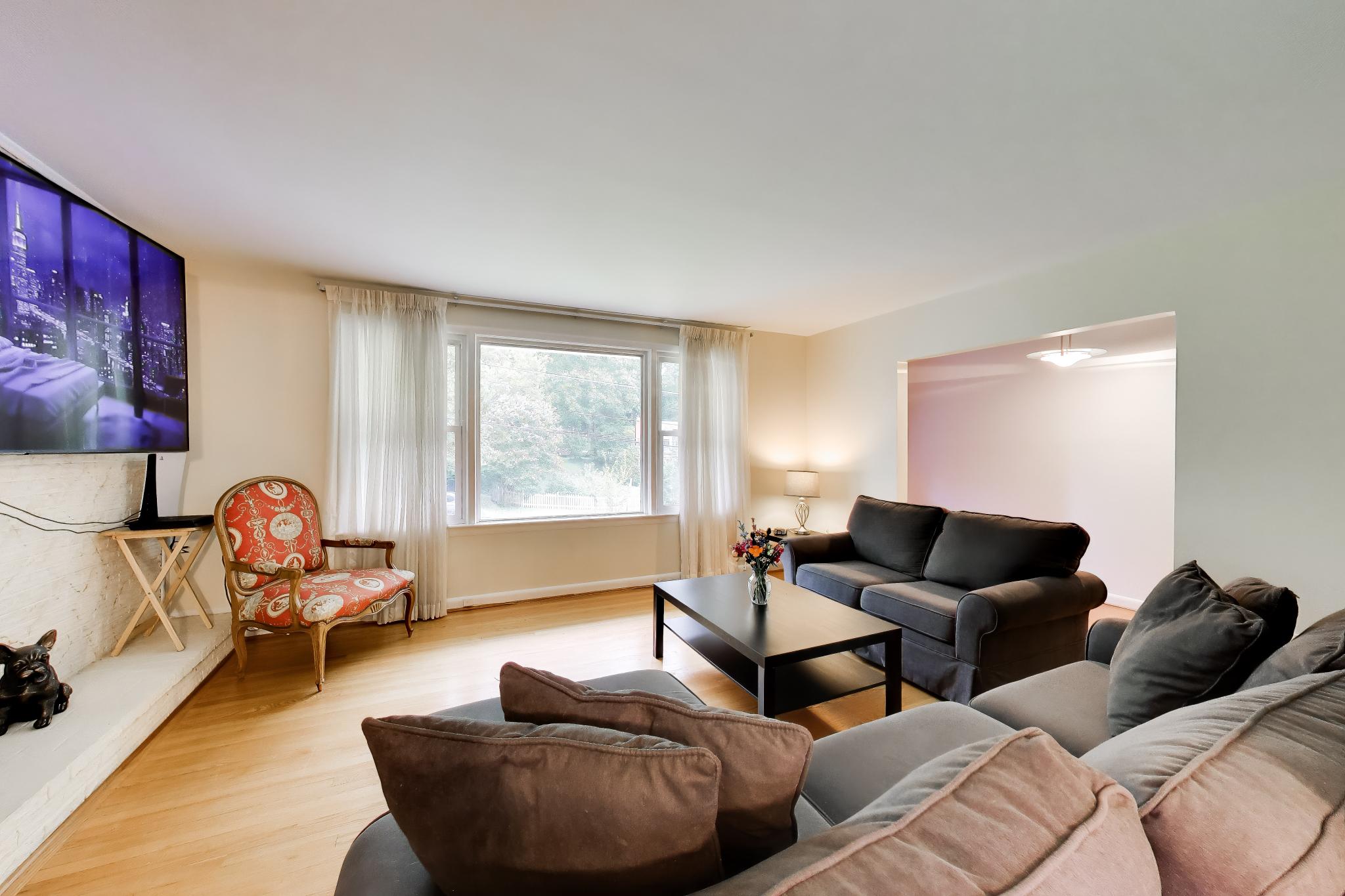 9210 Worth Avenue Silver Spring, MD 20901 - Photo 7 of 45