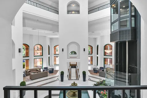 $1,275,000 | 100 Southeast 5th Avenue, Unit 304, Boca Raton, FL 33432