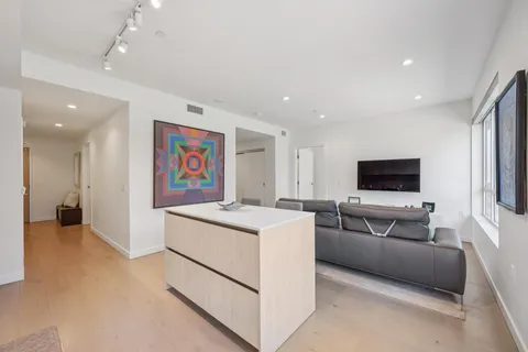 $1,098,000 | 110 Channel Street, Unit 327, San Francisco, CA 94158
