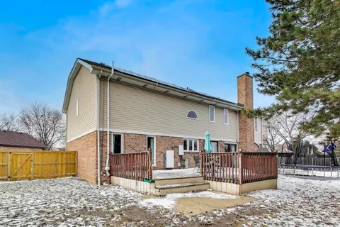 $575,000 | 673 Newkirk Lane, Palatine, IL 60074