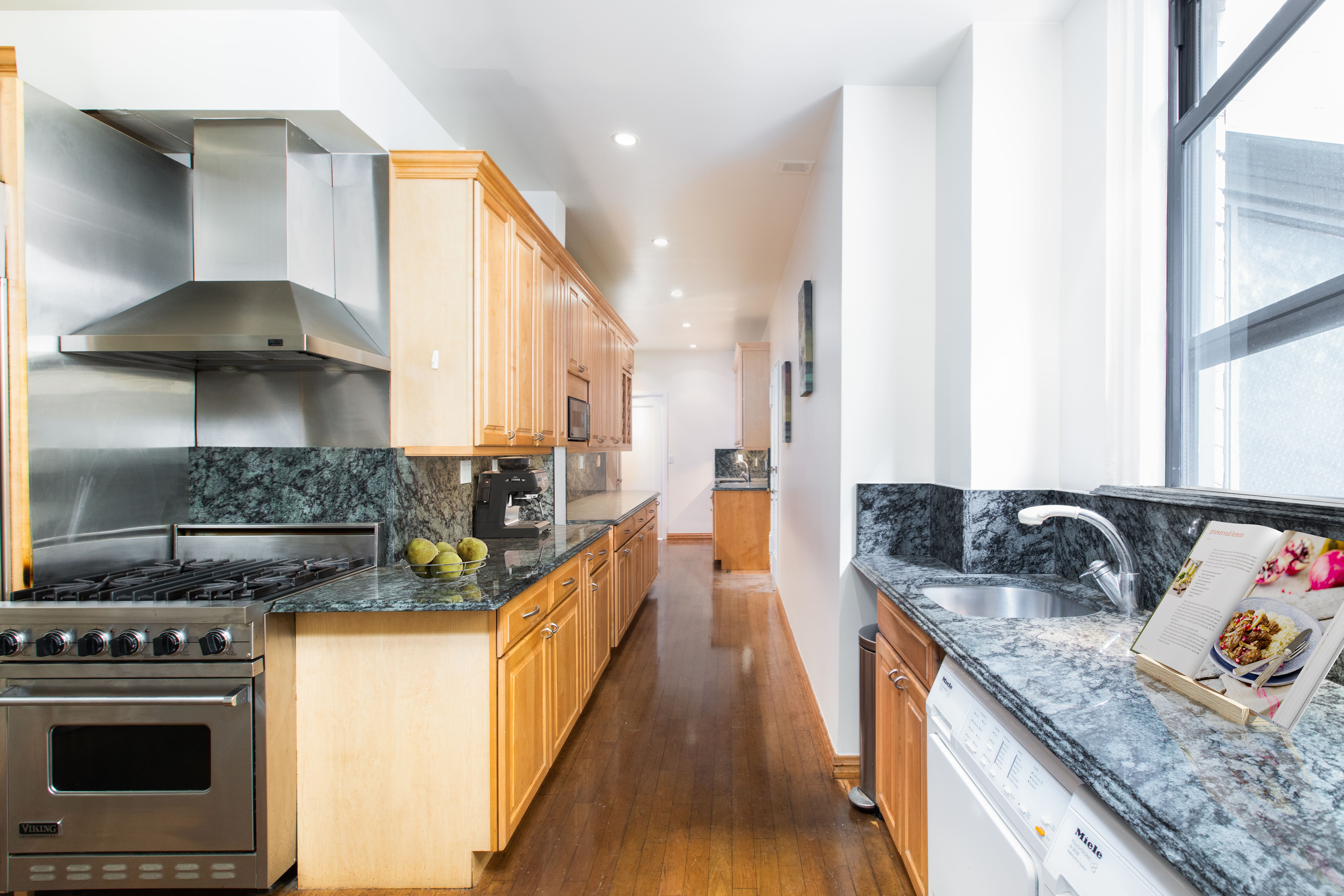 171 West 57th Street, Unit 11C Manhattan, NY 10019 - Photo 3 of 13