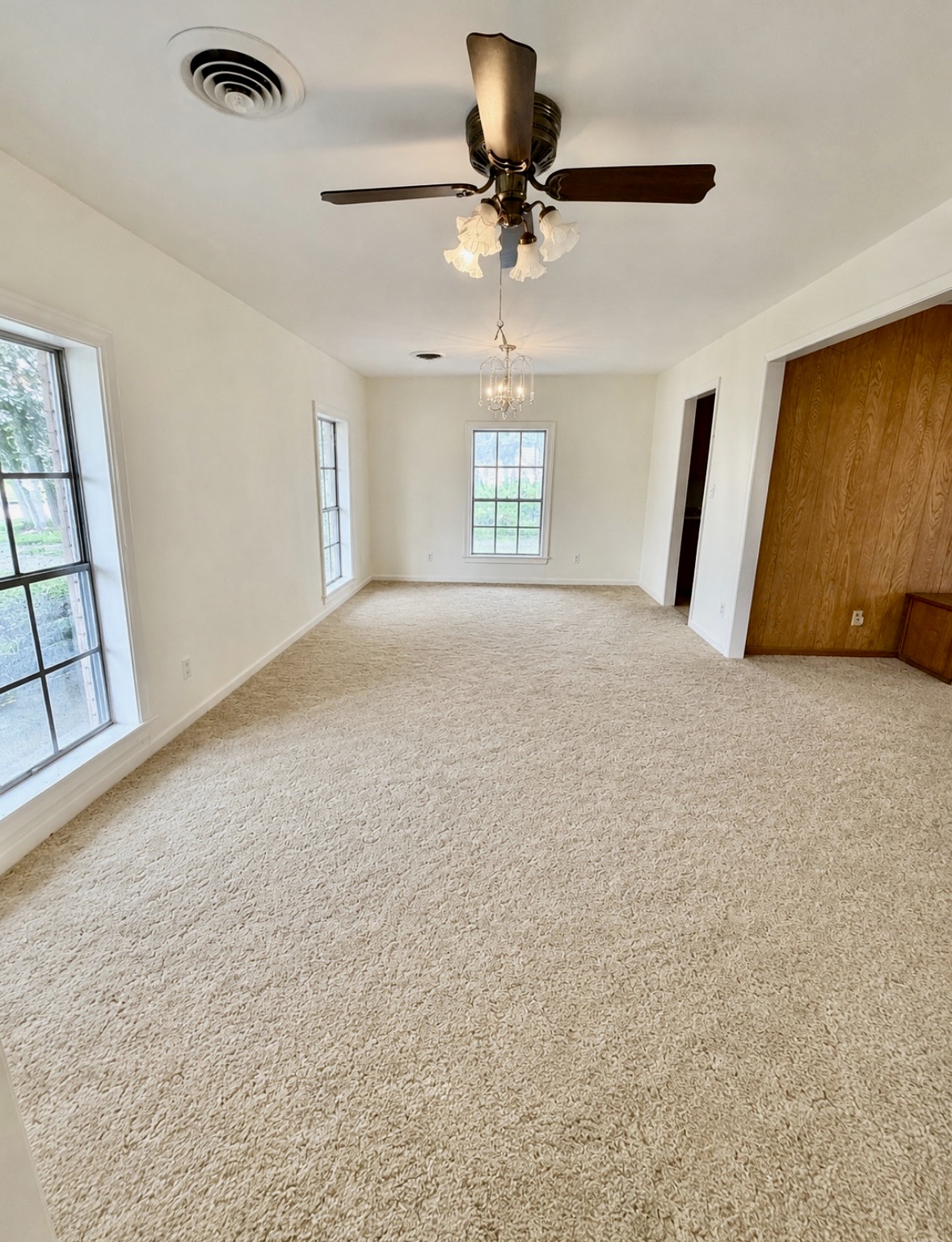 1115 Timber Lane Rosenberg, TX 77471 - Photo 3 of 11 Gallery Image 3