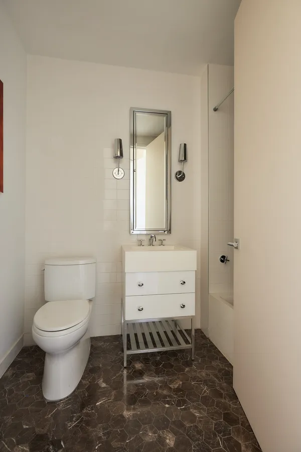 $2,250,000 | 338 Berry Street, Unit 7J | Williamsburg