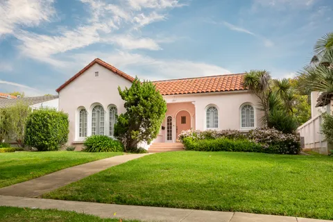 $3,800,000 | 243 Euclid Street, Santa Monica, CA 90402