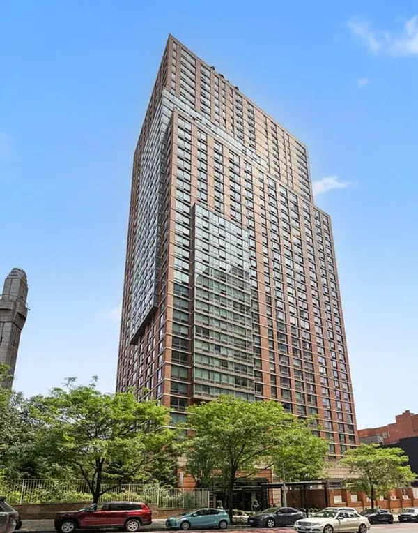 $850,000 | 215-217 East 96th Street, Unit 26F | Upper East Side