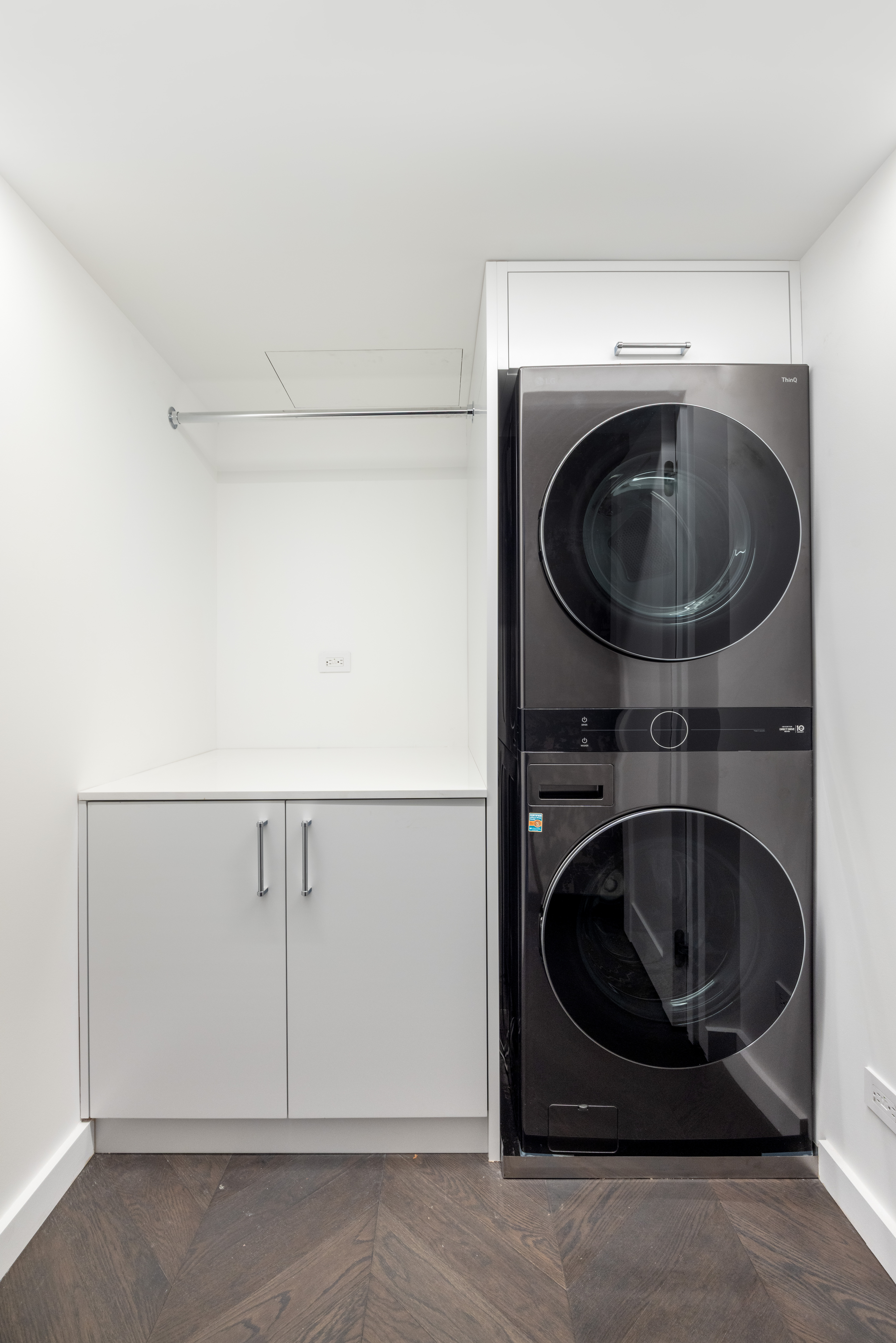340 Albany Street Manhattan, NY 10280 - Photo 22 of 24 a utility room with dryer and washer
