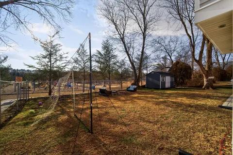 $880,000 | 5911 Bond Court, Alexandria, VA 22315