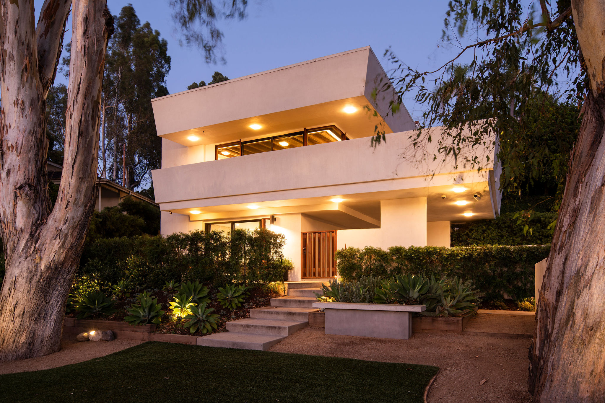 2371 Cove Ave Los Angeles, CA 90039 - Photo 37 of 43