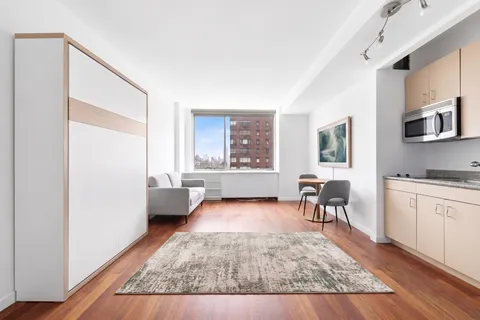 $750,000 | 111 West 67th Street, Unit 24L | Upper West Side