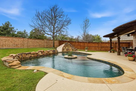 $700,000 | 8321 Marsh Street, Lantana, TX 76226