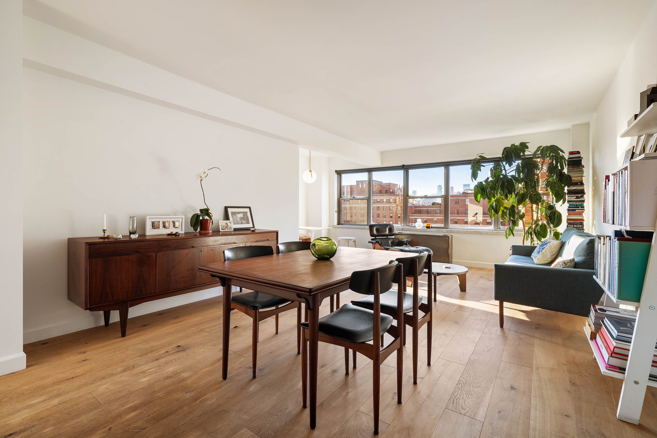 175 West 13th Street, Unit 15B Manhattan, NY 10011 - Photo 2 of 12