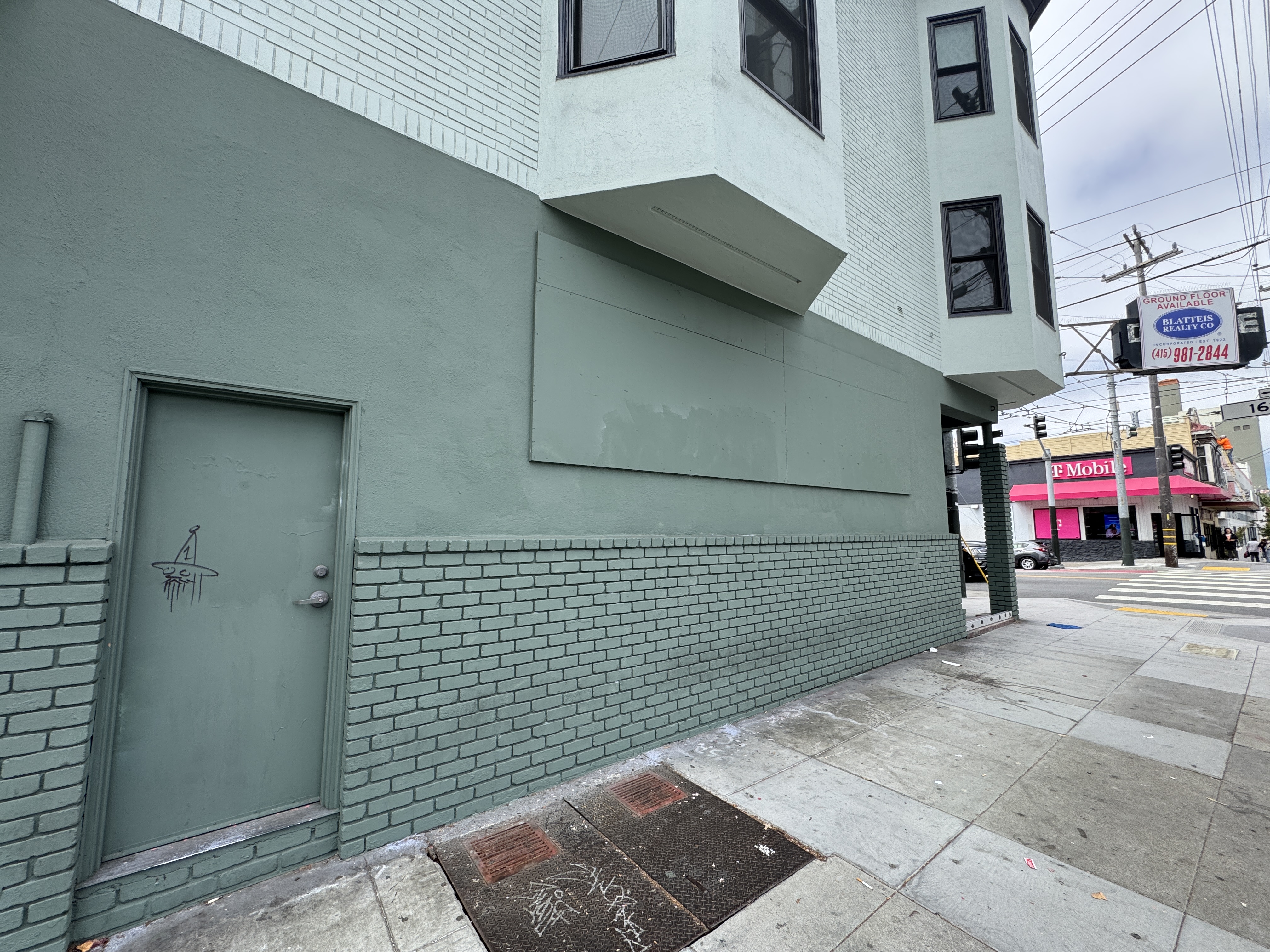 2401 16th Street San Francisco, CA 94110 - Photo 8 of 27