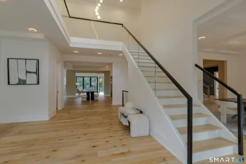 $6,395,000 | 729 Smith Ridge Road, New Canaan, CT 06840