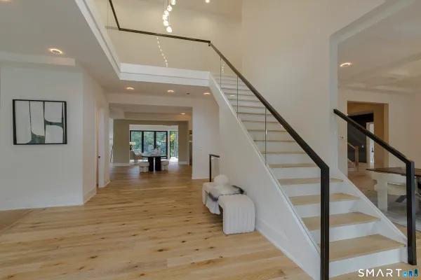 $6,395,000 | 729 Smith Ridge Road, New Canaan, CT 06840