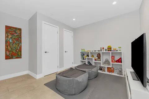 $1,590,000 | 167 Devoe Street, Unit 1B | Williamsburg