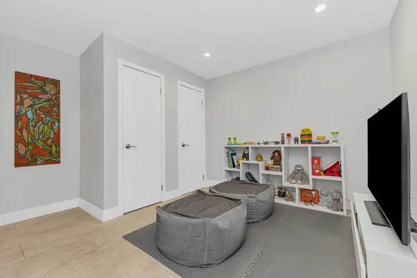 $1,590,000 | 167 Devoe Street, Unit 1B | Williamsburg