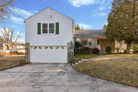 $560,000 | 997 Blue Rock Lane, Blue Bell, PA 19422